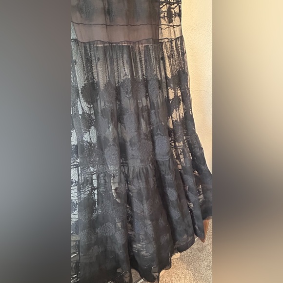 BCBG Max Azria Runway Black Sheer Lace Maxi Dress SZ 6 NWT - Picture 4 of 10